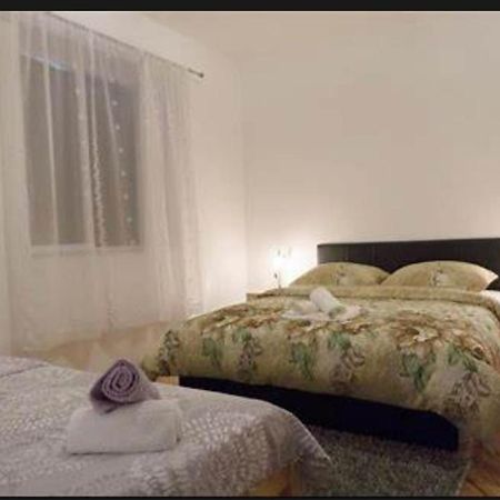 Apartmani Miro 特雷比涅 外观 照片