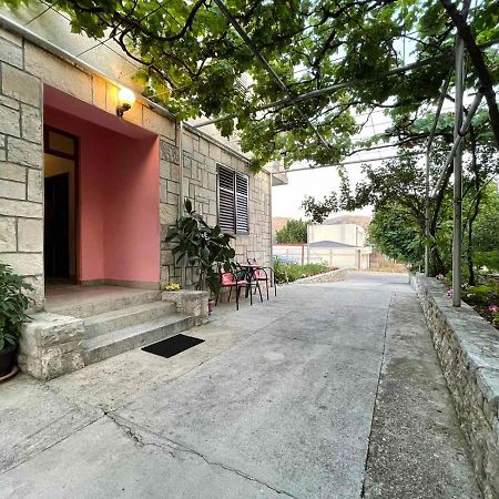Apartmani Miro 特雷比涅 外观 照片
