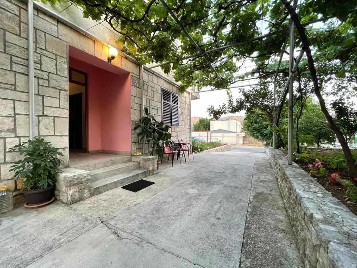 Apartmani Miro 特雷比涅 外观 照片